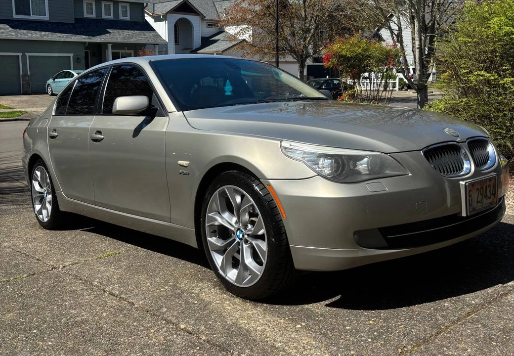 2009 BMW E60 5 Series Sedan - Image 2 of 8