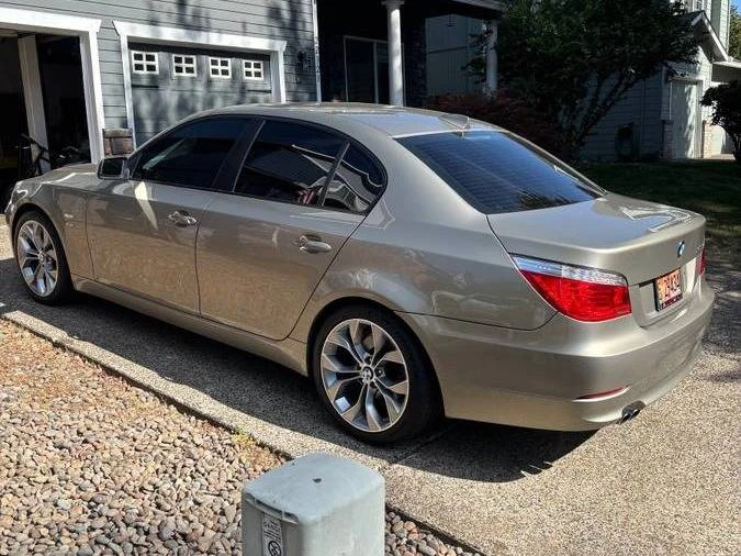 2009 BMW E60 5 Series Sedan - Image 5 of 8