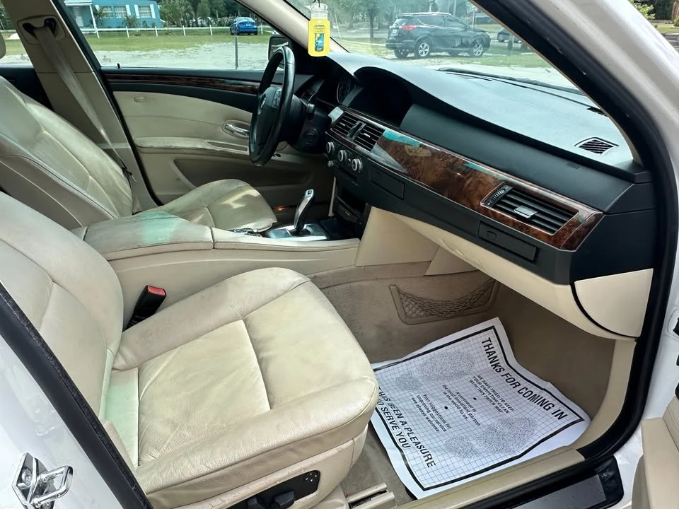2009 BMW E60 5 Series Sedan - Image 11 of 20
