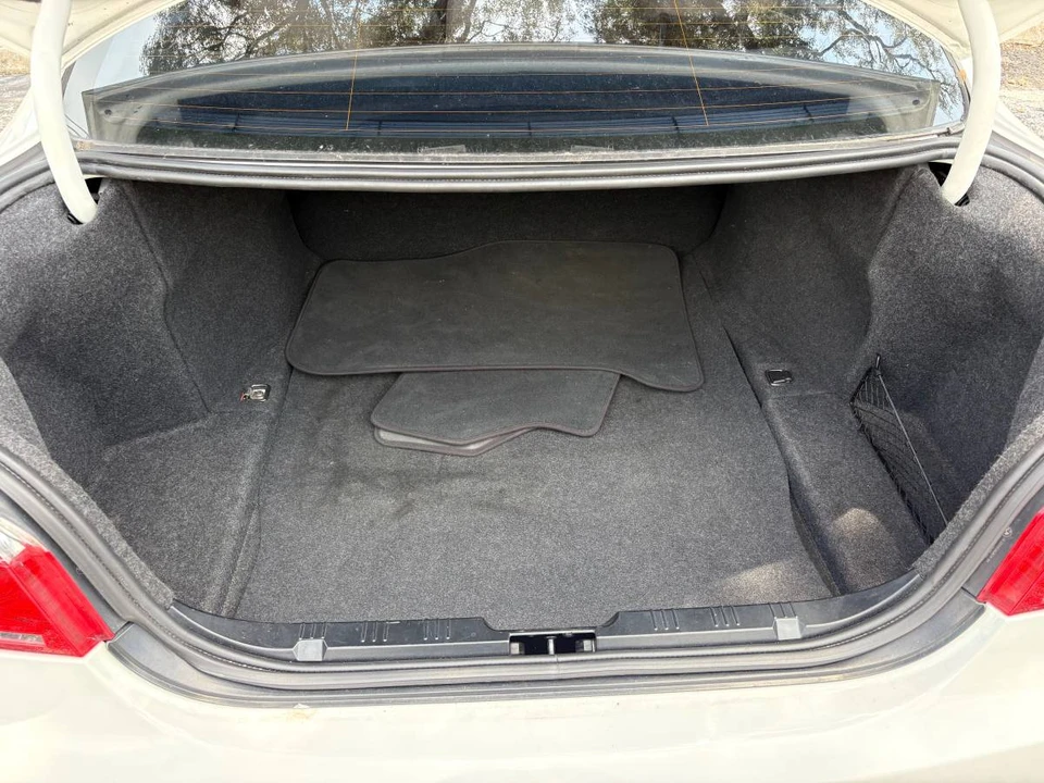 2009 BMW E60 5 Series Sedan - Image 14 of 15