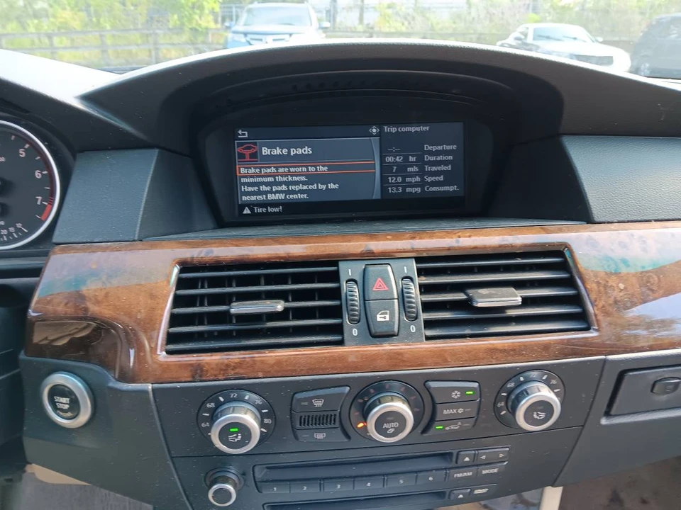 2009 BMW E60 5 Series Sedan - Image 11 of 16