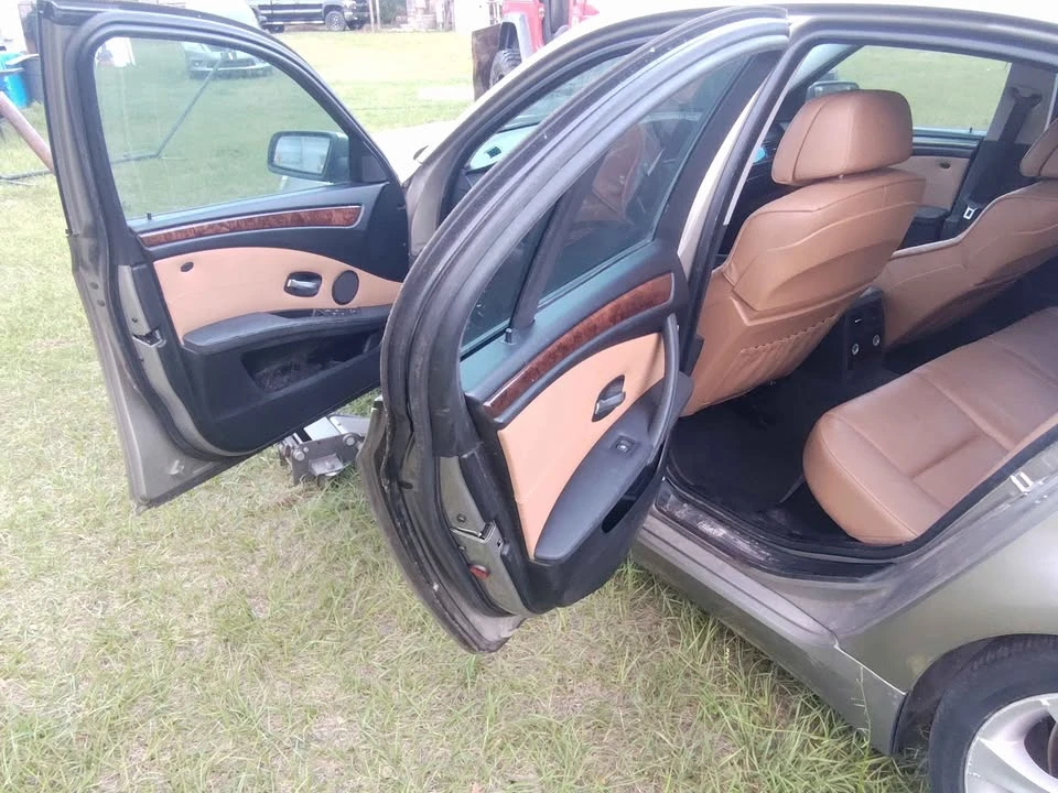 2009 BMW E60 5 Series Sedan - Image 5 of 6