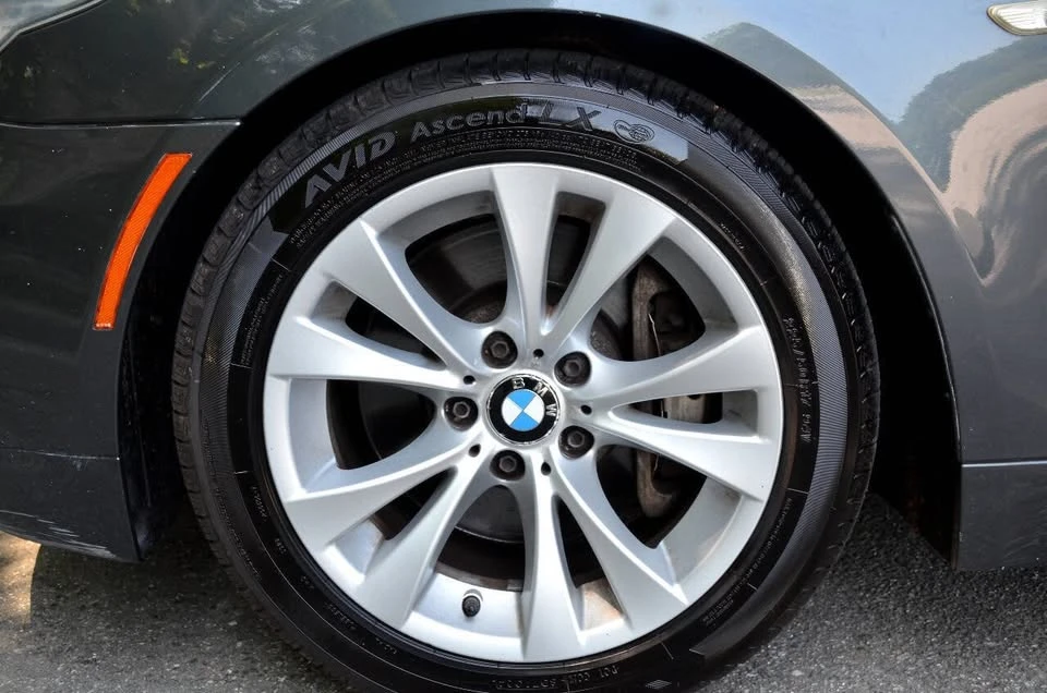 2009 BMW E60 5 Series Sedan - Image 17 of 19