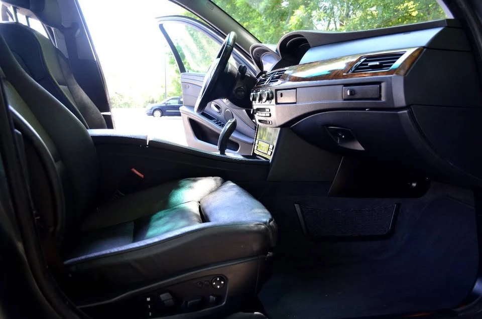 2009 BMW E60 5 Series Sedan - Image 8 of 19