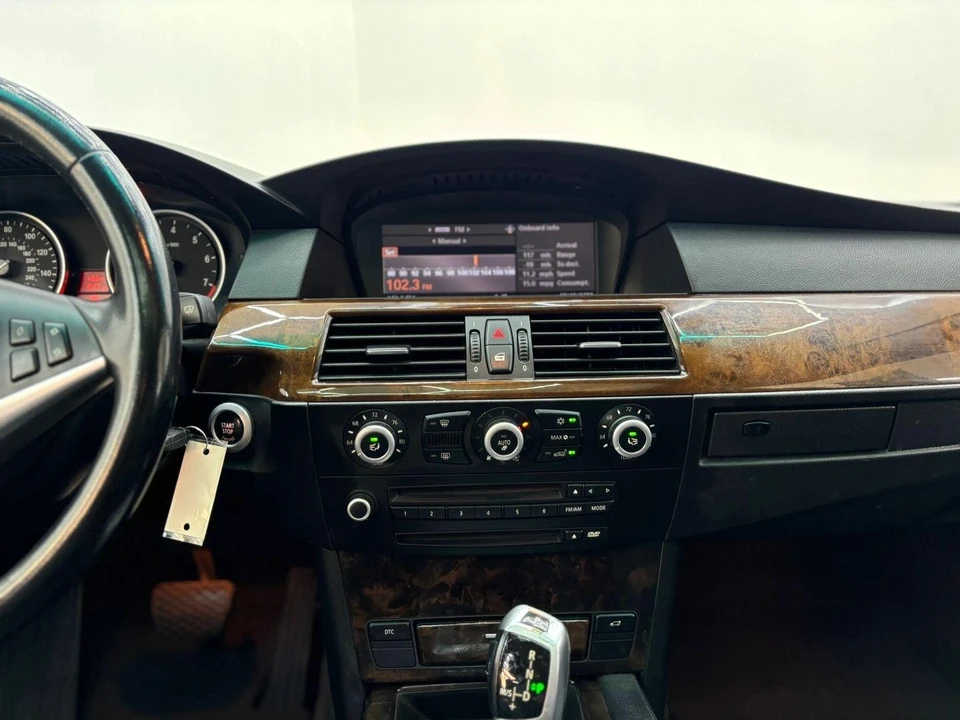 2009 BMW E60 5 Series Sedan - Image 13 of 17