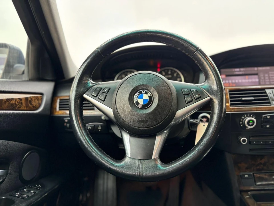 2009 BMW E60 5 Series Sedan - Image 12 of 17