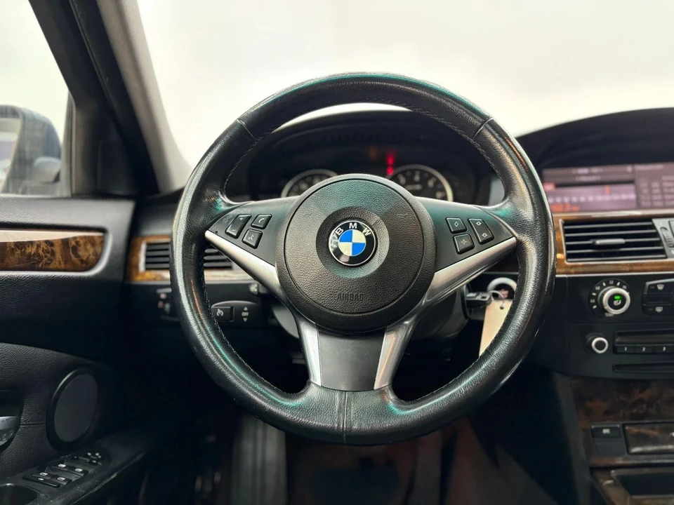 2009 BMW E60 5 Series Sedan - Image 12 of 17