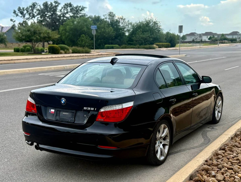 2009 BMW E60 5 Series Sedan - Image 9 of 20