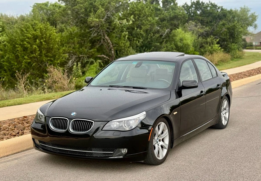2009 BMW E60 5 Series Sedan - Image 2 of 20