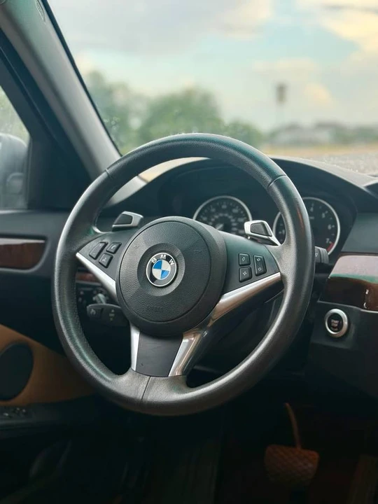 2009 BMW E60 5 Series Sedan - Image 15 of 20