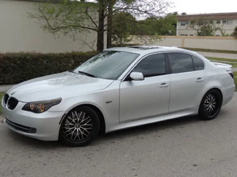 2009 BMW E60 5 Series Sedan - Image 2 of 2