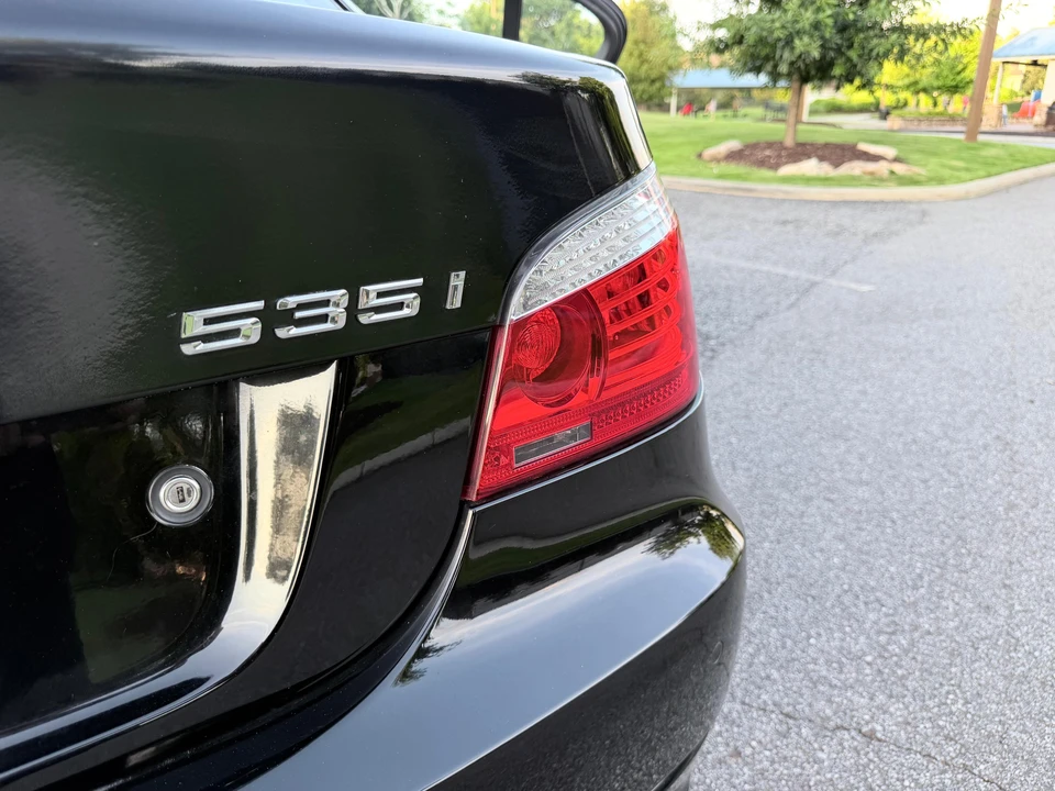 2009 BMW E60 5 Series Sedan - Image 18 of 31