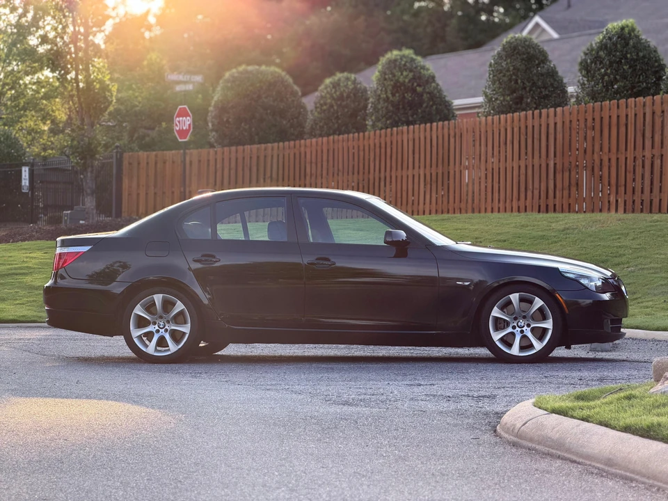 2009 BMW E60 5 Series Sedan - Image 8 of 31