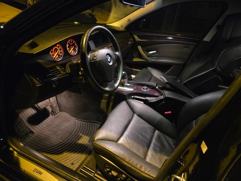 2009 BMW M3 - Image 3 of 7