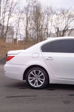 2009 BMW E60 5 Series Sedan - Image 13 of 21