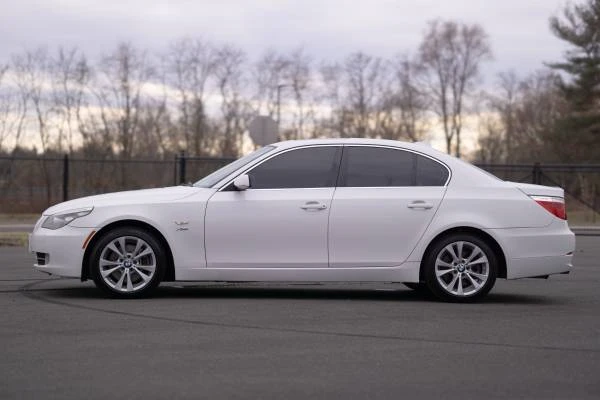 2009 BMW E60 5 Series Sedan - Image 2 of 21