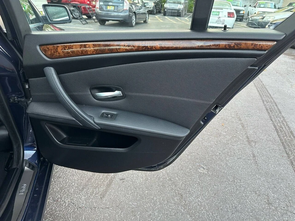 2009 BMW E60 5 Series Sedan - Image 24 of 31