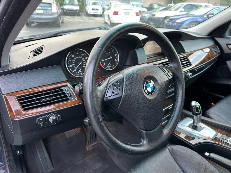 2009 BMW E60 5 Series Sedan - Image 14 of 31