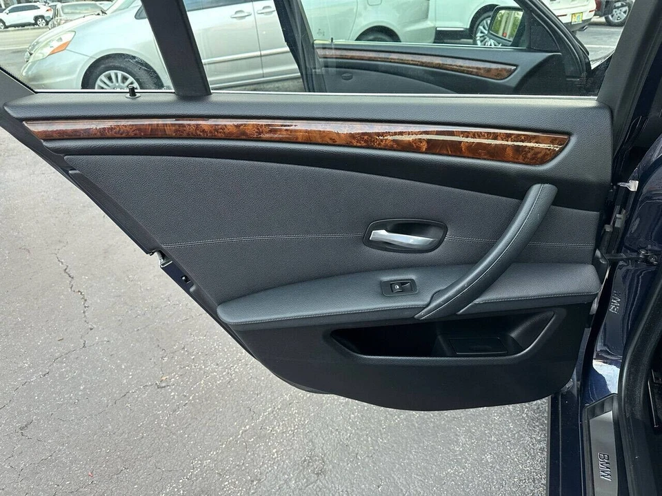 2009 BMW E60 5 Series Sedan - Image 18 of 31