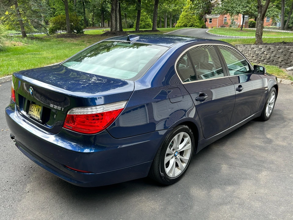 2009 BMW E60 5 Series Sedan - Image 10 of 31