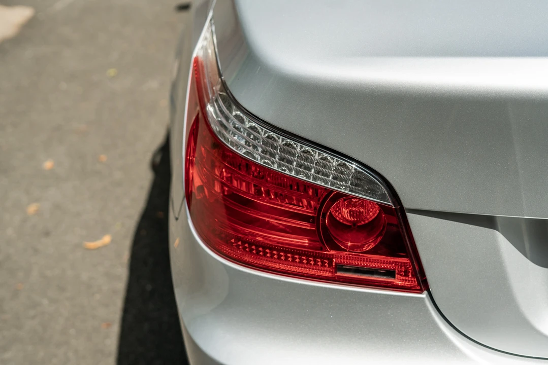 2009 BMW E60 5 Series Sedan - Image 29 of 31