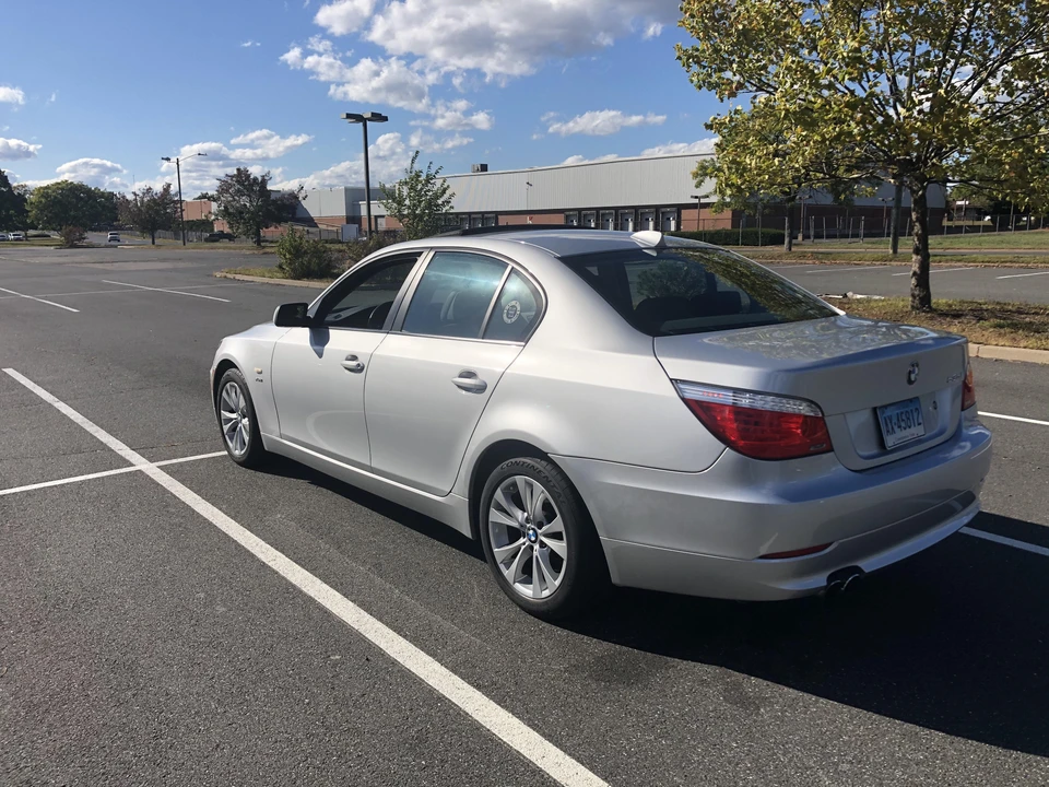 2009 BMW E60 5 Series Sedan - Image 14 of 31