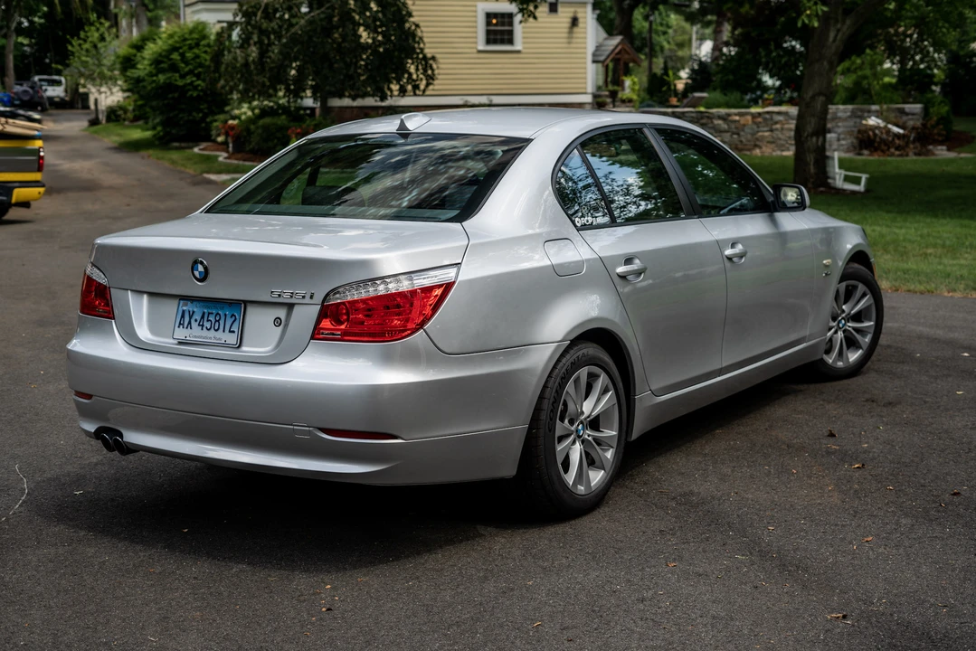 2009 BMW E60 5 Series Sedan - Image 18 of 31