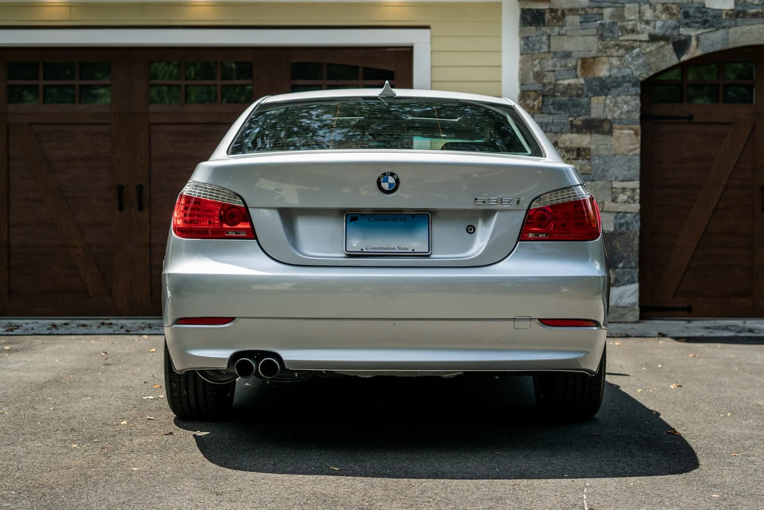 2009 BMW E60 5 Series Sedan - Image 15 of 31
