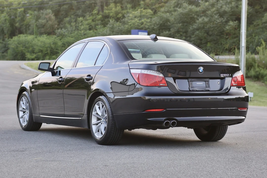 2009 BMW E60 545i & 550i Sedan - Image 10 of 31