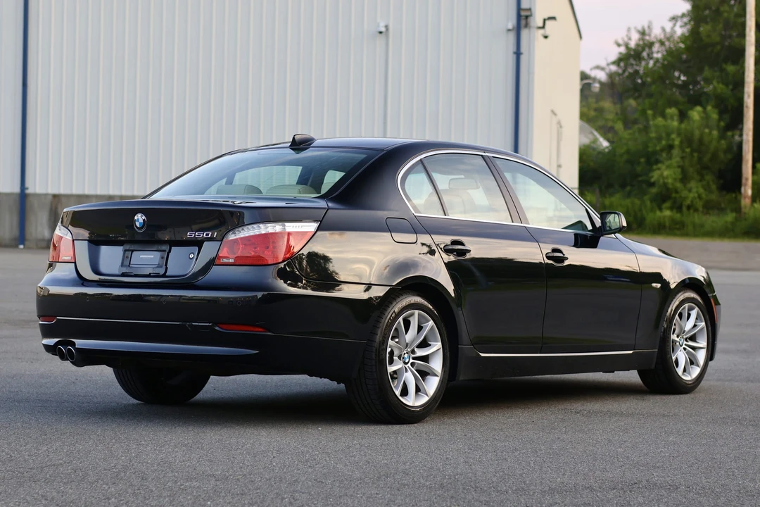2009 BMW E60 545i & 550i Sedan - Image 14 of 31