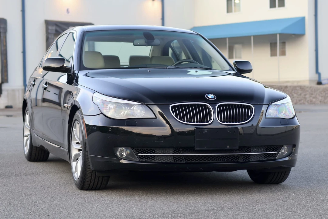 2009 BMW E60 545i & 550i Sedan - Image 21 of 31