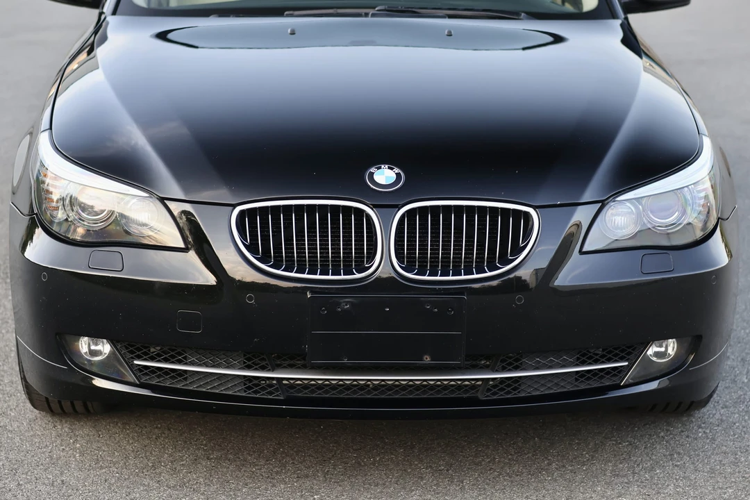 2009 BMW E60 545i & 550i Sedan - Image 24 of 31