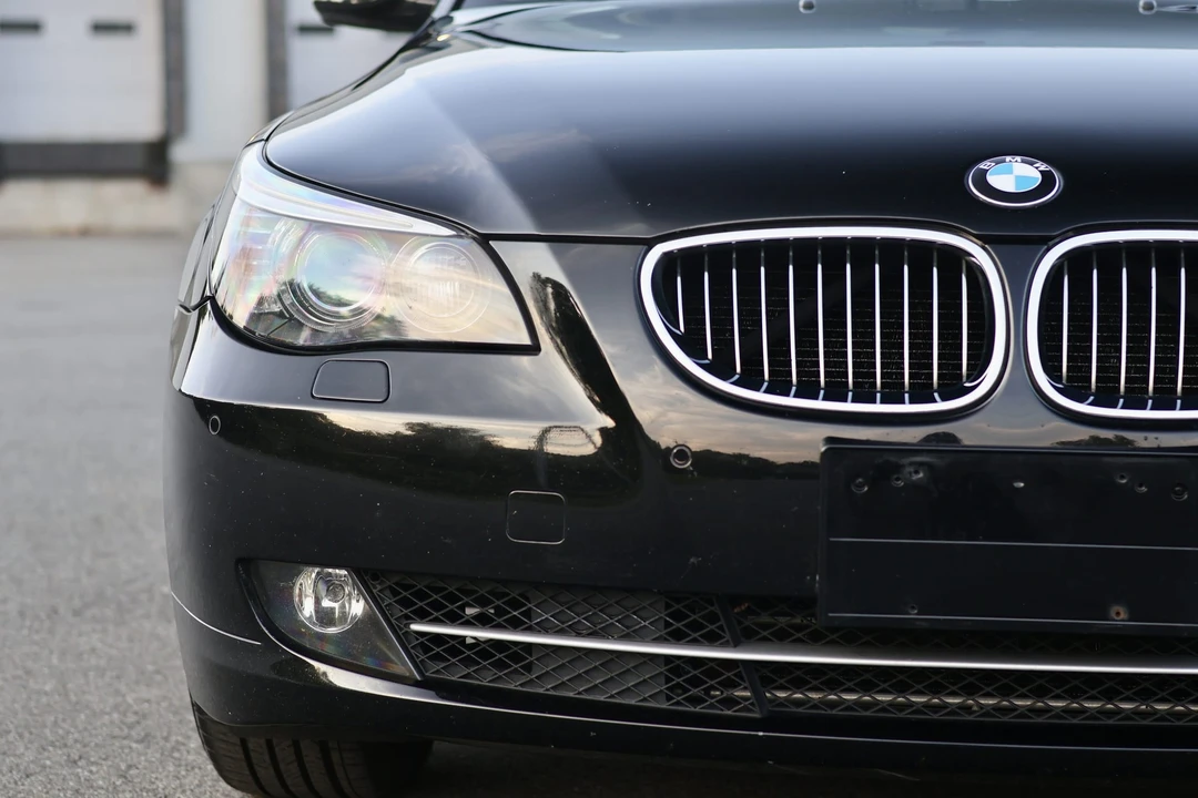 2009 BMW E60 545i & 550i Sedan - Image 30 of 31