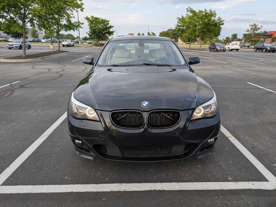 2009 BMW E60 545i & 550i Sedan - Image 11 of 17