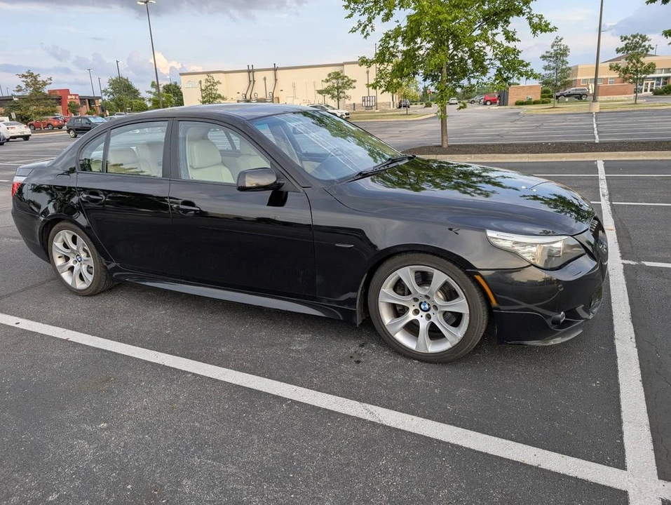 2009 BMW E60 545i & 550i Sedan - Image 8 of 17