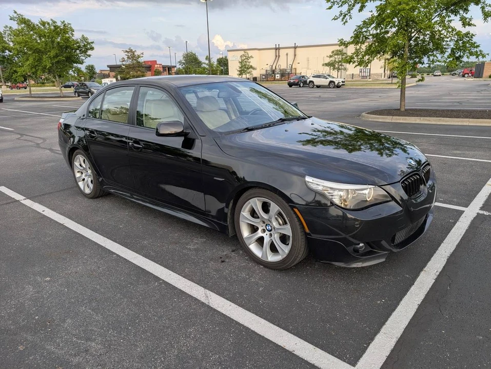 2009 BMW E60 545i & 550i Sedan - Image 9 of 17