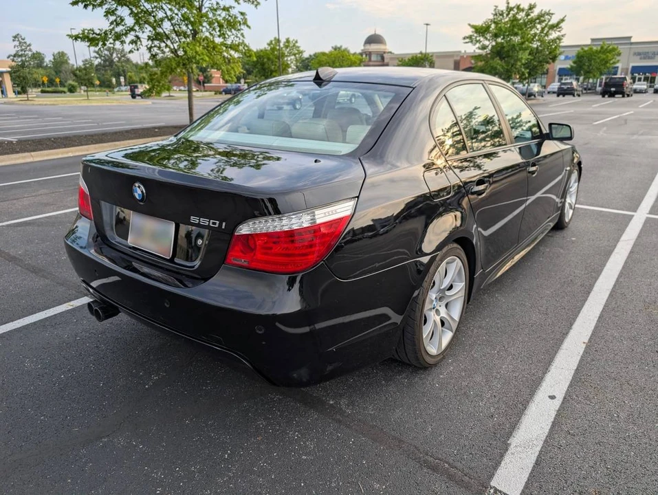 2009 BMW E60 545i & 550i Sedan - Image 6 of 17