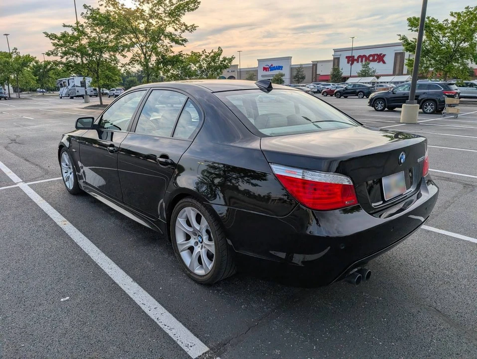 2009 BMW E60 545i & 550i Sedan - Image 4 of 17