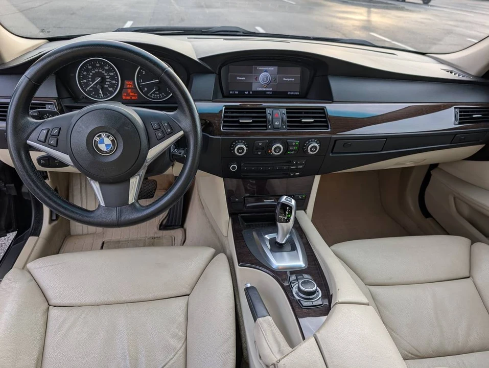 2009 BMW E60 545i & 550i Sedan - Image 15 of 17