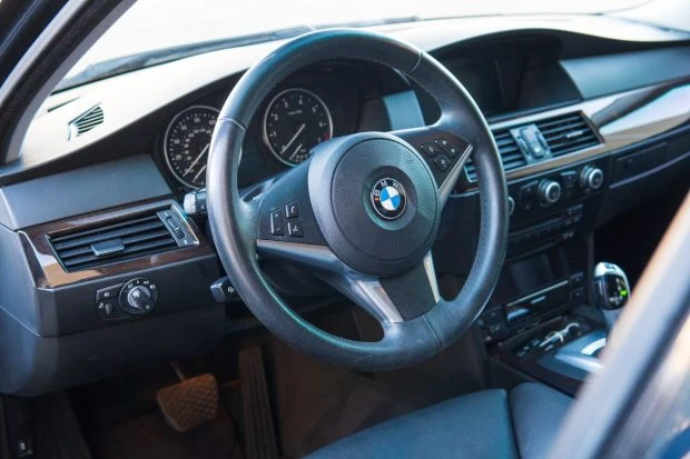 2009 BMW E60 545i & 550i Sedan - Image 5 of 7