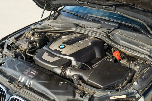 2009 BMW E60 545i & 550i Sedan - Image 6 of 7