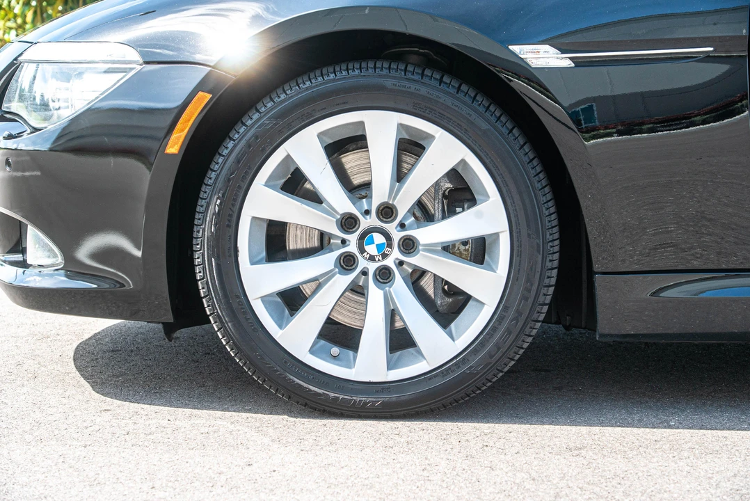 2009 BMW E63/E64 645Ci & 650i - Image 24 of 31