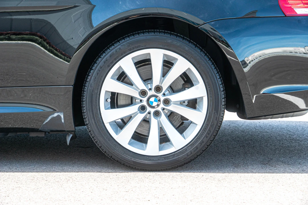 2009 BMW E63/E64 645Ci & 650i - Image 25 of 31