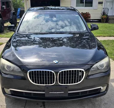 2009 BMW 7 Series 745i Sedan 4D