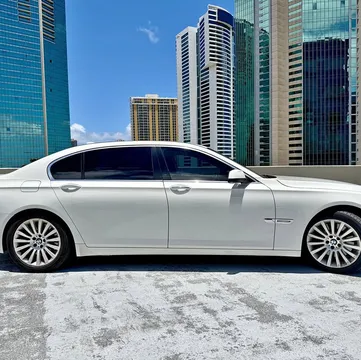 2009 BMW 7 Series 750Li Sedan 4D