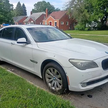 2009 BMW 750Li Sedan 4D
