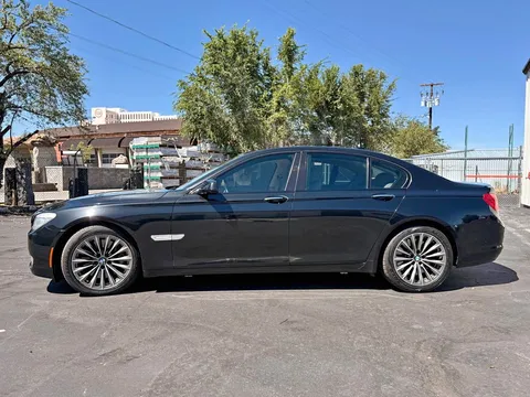 2009 BMW 7 Series 750i Sedan 4D