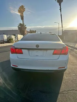 2009 BMW 750i Sedan
