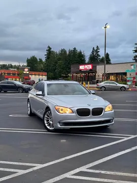 2009 BMW 750i Sedan