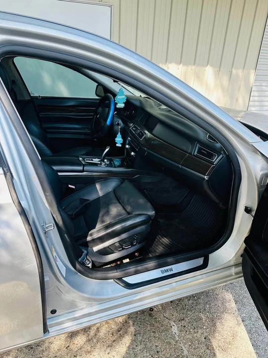 2009 BMW E90 M3 Sedan - Image 7 of 9